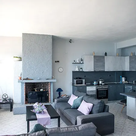 Pelion House Malaki